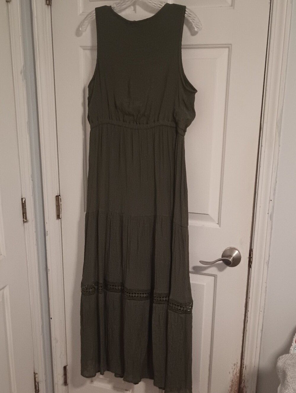 Indigo Rose Sleeveless Olive Maxi Dress with Lace Trim - Picture 5 of 10
